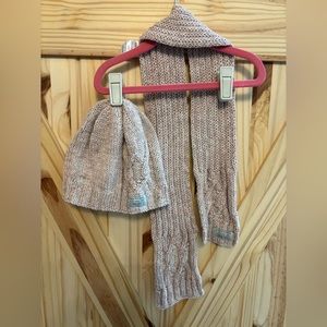 ❤️STICKY FUDGE GIRLS  HAT AND SCARF❤️